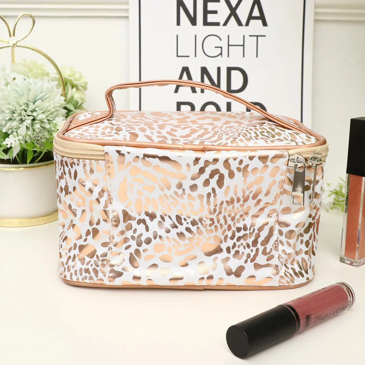 Large Leopard Print Makeup Bag PU Zipper Storage Tote Handbag Travel Organizer Women Makeup Pouch
Large Leopard Print Makeup Bag PU Zipper Storage Tote Handbag Travel Organizer Women Makeup Pouch