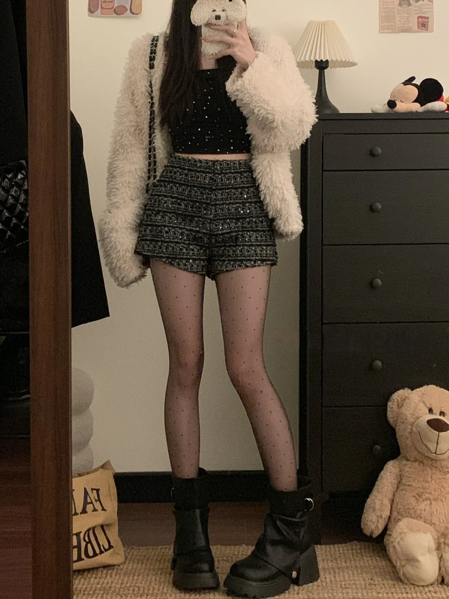 Элегантные повседневные шорты в стиле ретро, женские осенние сапоги с высокой талией, универсальные прямые шорты, тонкая облегающая одежда
Элегантные повседневные шорты в стиле ретро, женские осенние сапоги с высокой талией, универсальные прямые шорты, тонкая облегающая одежда