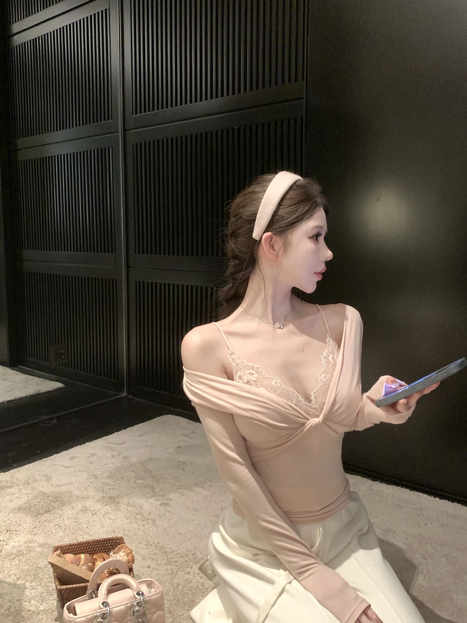 Женский хлопковый топ Kubiliv Pure Desire с V-образным вырезом, кружевом и перекрестным узлом, с длинным рукавом, в корейском стиле, для повседневной носки
Женский хлопковый топ Kubiliv Pure Desire с V-образным вырезом, кружевом и перекрестным узлом, с длинным рукавом, в корейском стиле, для повседневной носки