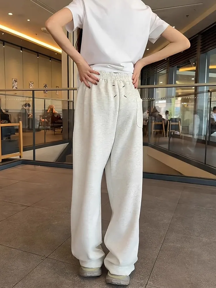 ay Embroidered Loose Fit Straight Leg Sports Pants Men Women Autumn Comfortable Slimming Flared Casual Trousers
ay Embroidered Loose Fit Straight Leg Sports Pants Men Women Autumn Comfortable Slimming Flared Casual Trousers