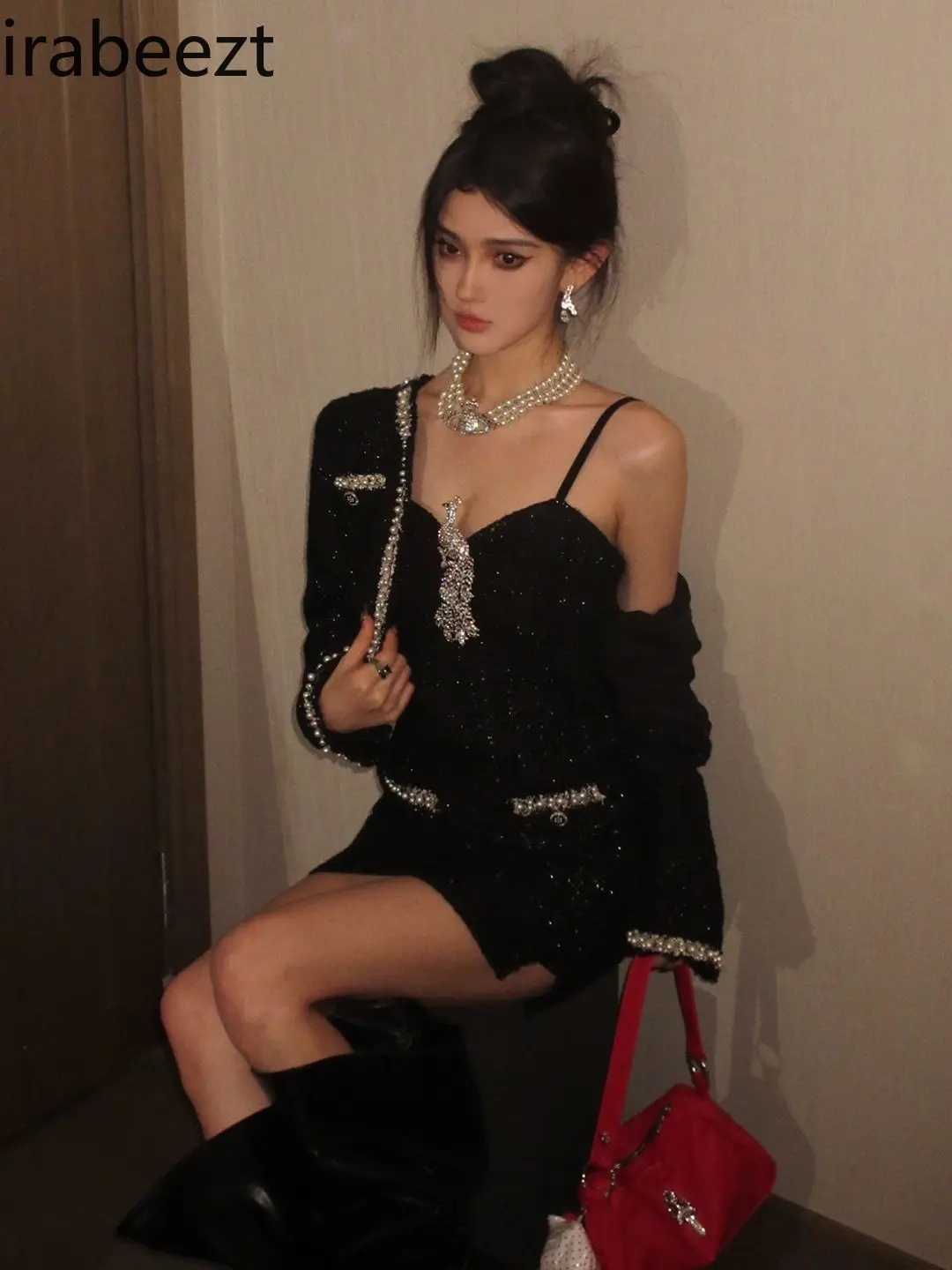 High-grade Autumn and Winter Suspender Skirt Short Jacket Heavy Beading Suit Festival Outfit Sexy Two Piece Set Women
High-grade Autumn and Winter Suspender Skirt Short Jacket Heavy Beading Suit Festival Outfit Sexy Two Piece Set Women