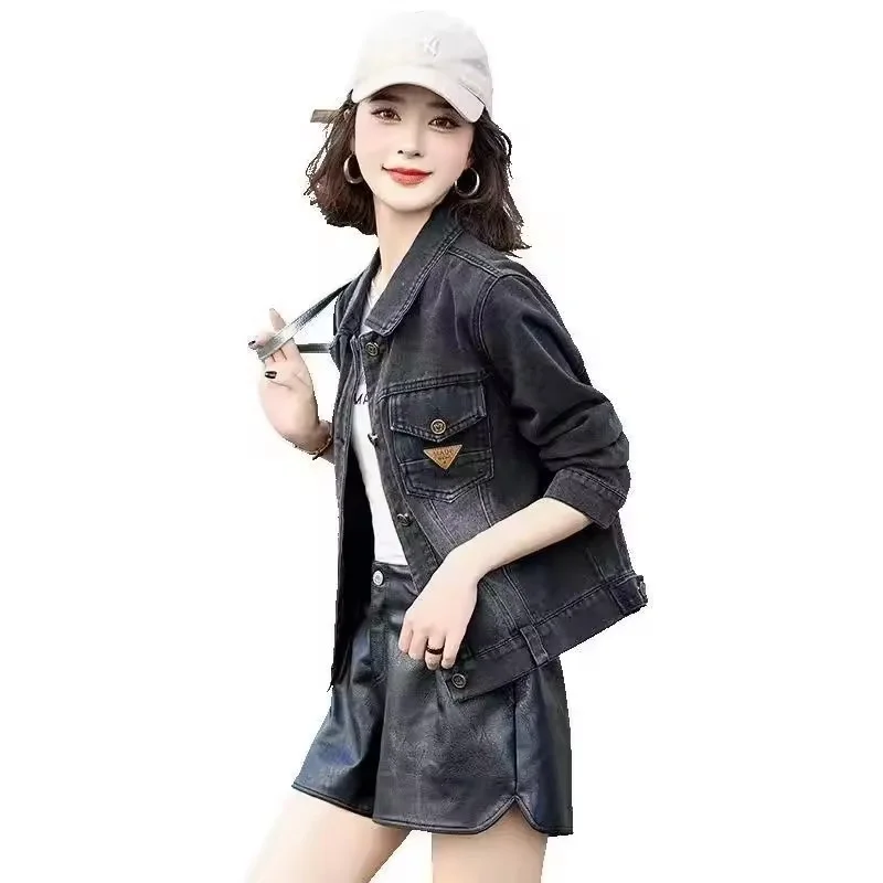 2026 New Spring Autumn Fashion Denim Coat Women Cowboy Jacket Female Short Retro Loose Jeans Outwear Joker Overwear Tops
2026 New Spring Autumn Fashion Denim Coat Women Cowboy Jacket Female Short Retro Loose Jeans Outwear Joker Overwear Tops