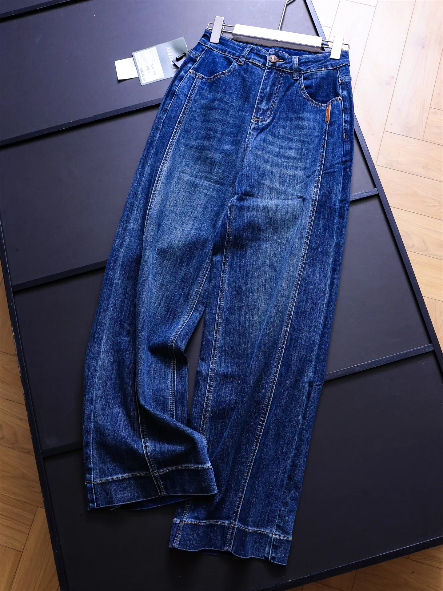 Retro High Waist Wide Leg Jeans Women's Slimming Washed Denim Casual Straight Cut Four Seasons Breathable Comfortable B115
Retro High Waist Wide Leg Jeans Women's Slimming Washed Denim Casual Straight Cut Four Seasons Breathable Comfortable B115