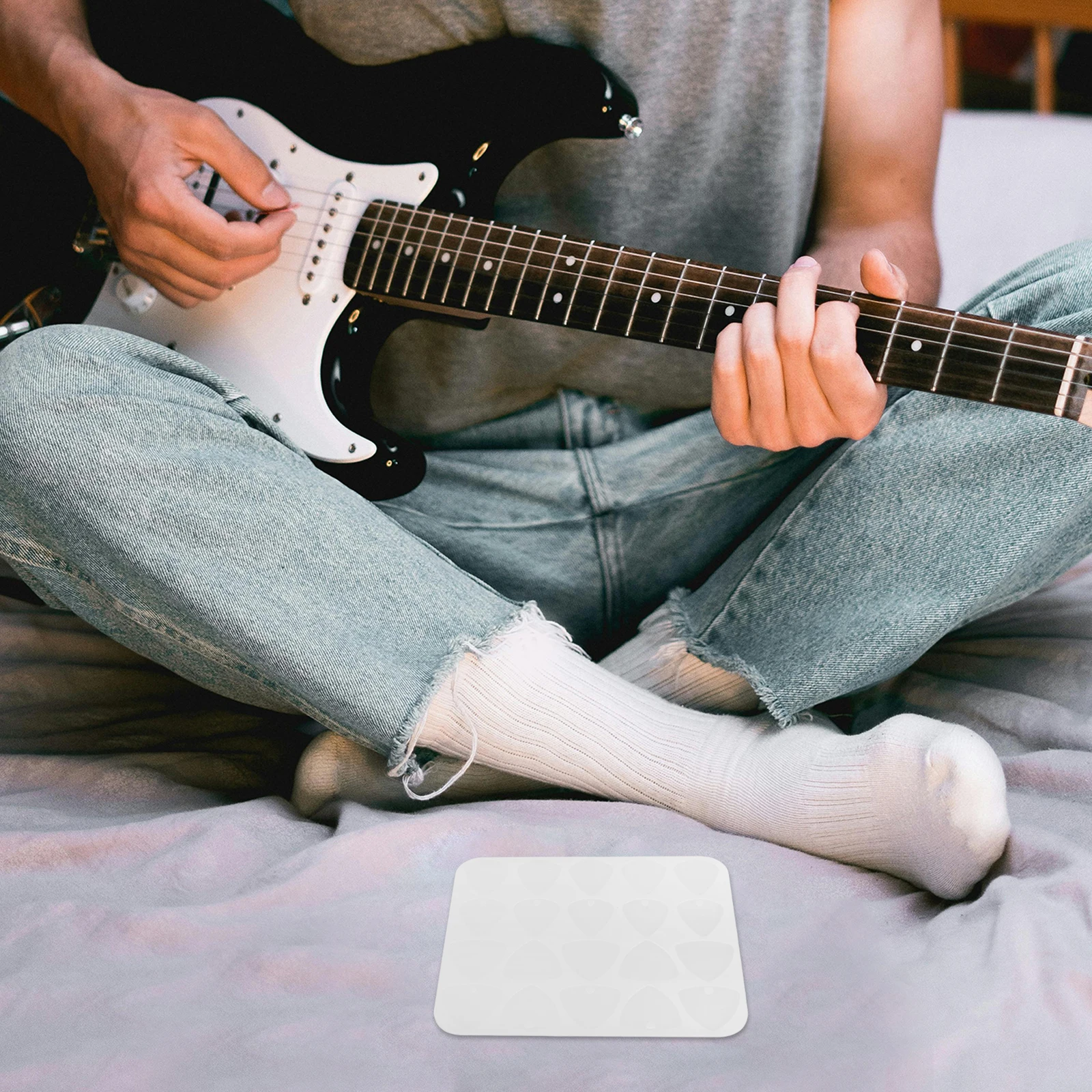 Guitar Pick Mold Thumb Plectrums Resin Casting Molds White Silica Gel for Epoxy
Guitar Pick Mold Thumb Plectrums Resin Casting Molds White Silica Gel for Epoxy