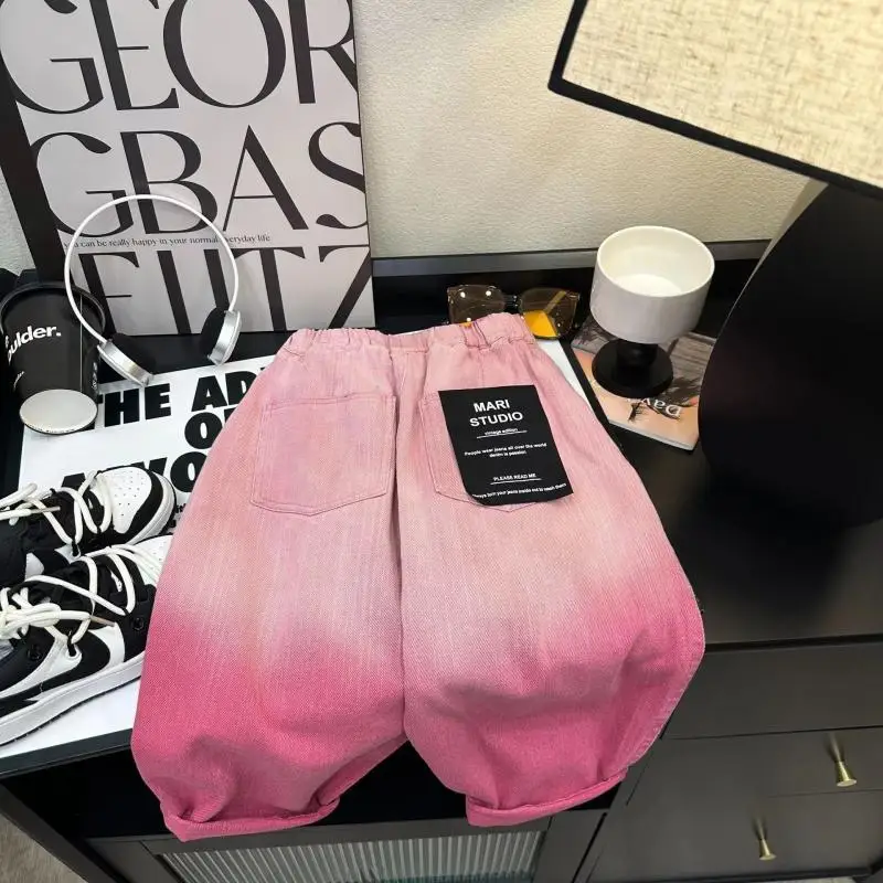 Children's jeans spring boys fashion gradual change pink casual pants handsome loose trousers
Children's jeans spring boys fashion gradual change pink casual pants handsome loose trousers