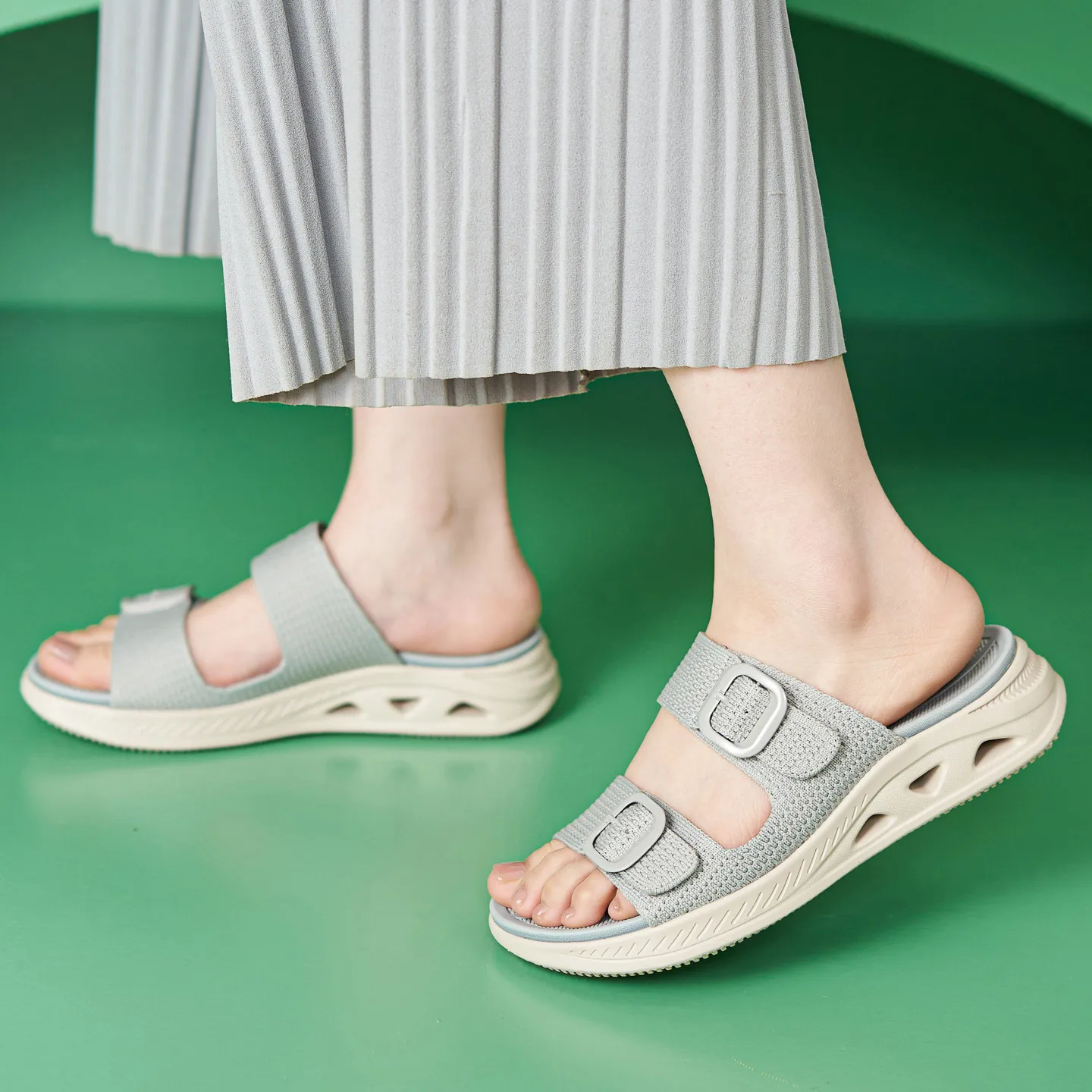 Gray Breathable Knit Slide Sandals For Women With Adjustable Buckle Straps And Wedge Sole Comfortable Casual Summer Outdoor
Gray Breathable Knit Slide Sandals For Women With Adjustable Buckle Straps And Wedge Sole Comfortable Casual Summer Outdoor