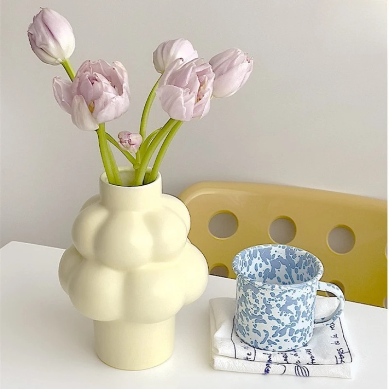 Milk whirring clouds ceramic vase Nordic style ins style net red Nordic living room coffee table model room decorative ornaments
Milk whirring clouds ceramic vase Nordic style ins style net red Nordic living room coffee table model room decorative ornaments