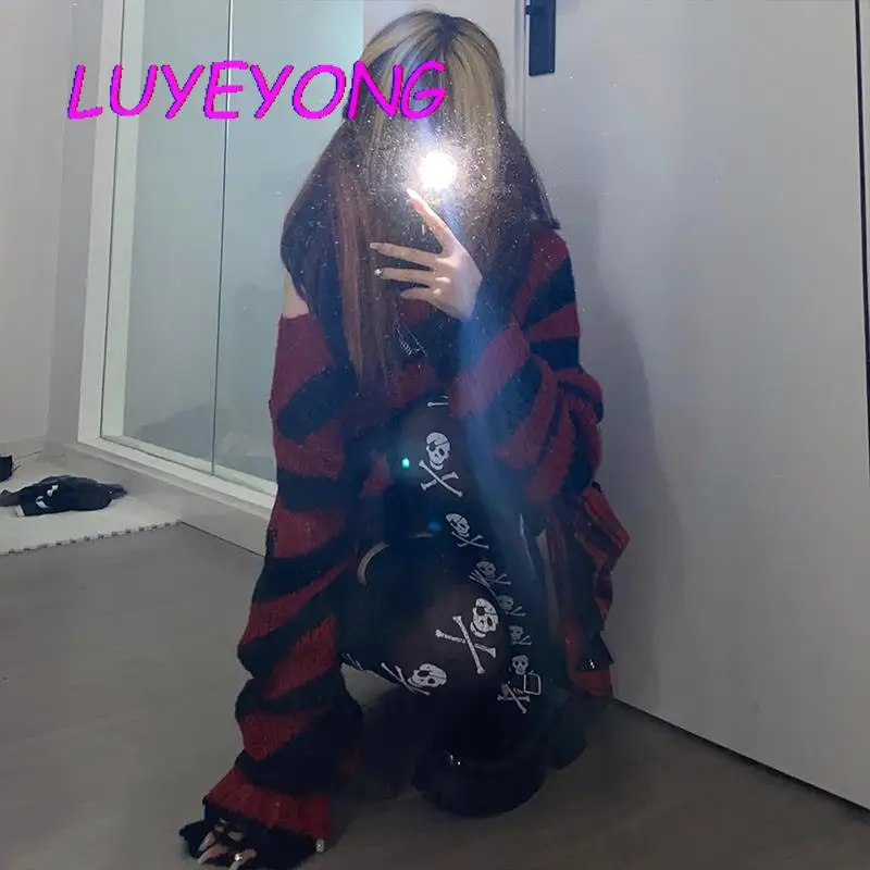 Korean Japanese Lady Sexy Set Y2k Girl Red Loose Striped Short Sweater Elastic Waist Plaid Mini Skirts Mujer Goth Street Cloth
Korean Japanese Lady Sexy Set Y2k Girl Red Loose Striped Short Sweater Elastic Waist Plaid Mini Skirts Mujer Goth Street Cloth