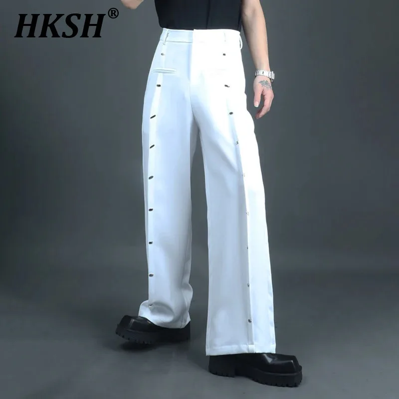 HKSH 2025 Spring New Man Tide Straight Leg Suit Pants Niche Side Metal Design Hanging Trend Punk Chic High Street Elegant HK4793
HKSH 2025 Spring New Man Tide Straight Leg Suit Pants Niche Side Metal Design Hanging Trend Punk Chic High Street Elegant HK4793