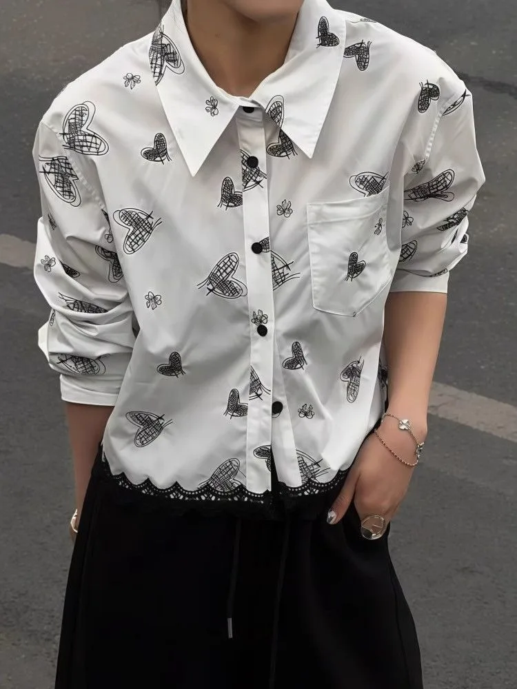 Hand Drawn Love Printed White Shirts Black Lace Edging Unique Art Blouse Women Turn-down Collar POLO Shirt Loose Short Jackets
Hand Drawn Love Printed White Shirts Black Lace Edging Unique Art Blouse Women Turn-down Collar POLO Shirt Loose Short Jackets