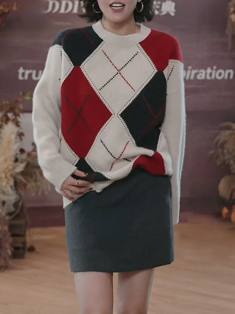 Корейский вязаный свитер в стиле колор-блок, большой размер, осенняя новинка, женский модный универсальный антивозрастной топ
Корейский вязаный свитер в стиле колор-блок, большой размер, осенняя новинка, женский модный универсальный антивозрастной топ