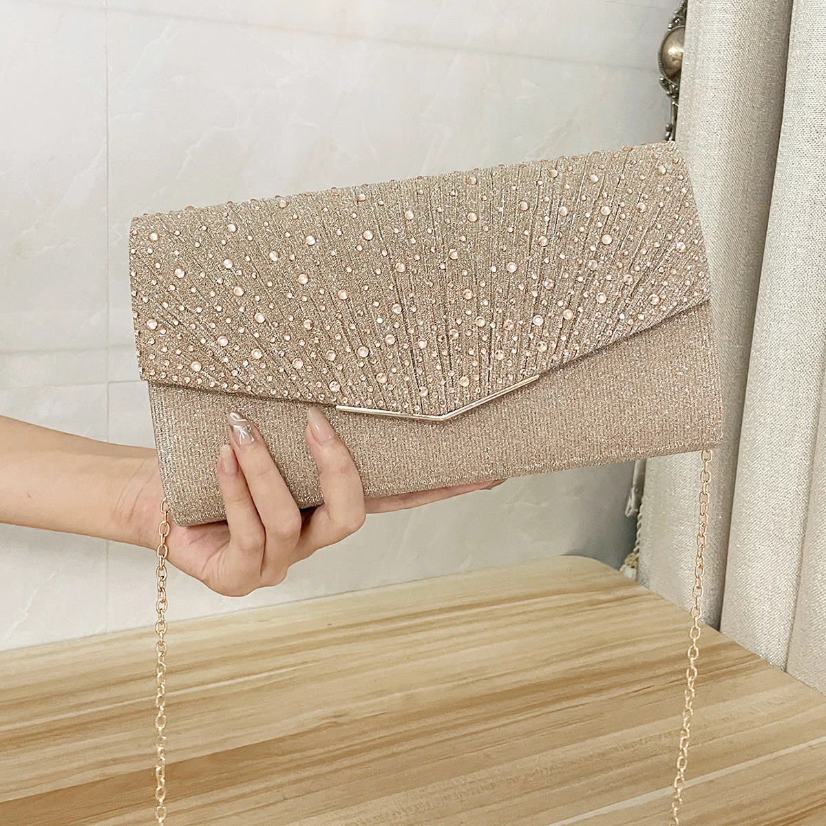 Ladies Sparkling Diamond Clutch Bag Elegant Handbag Evening Dinner Party Crossbody Bag Fashionable Shoulder Bag for Women
Ladies Sparkling Diamond Clutch Bag Elegant Handbag Evening Dinner Party Crossbody Bag Fashionable Shoulder Bag for Women