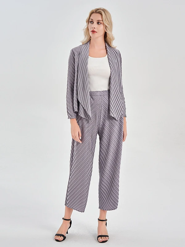 Miyake Autumn New Fashion Simple Suit Women's Solid Color Unbuttoned Cardigan Short Coat Casual Pants Two-piece Set
Miyake Autumn New Fashion Simple Suit Women's Solid Color Unbuttoned Cardigan Short Coat Casual Pants Two-piece Set