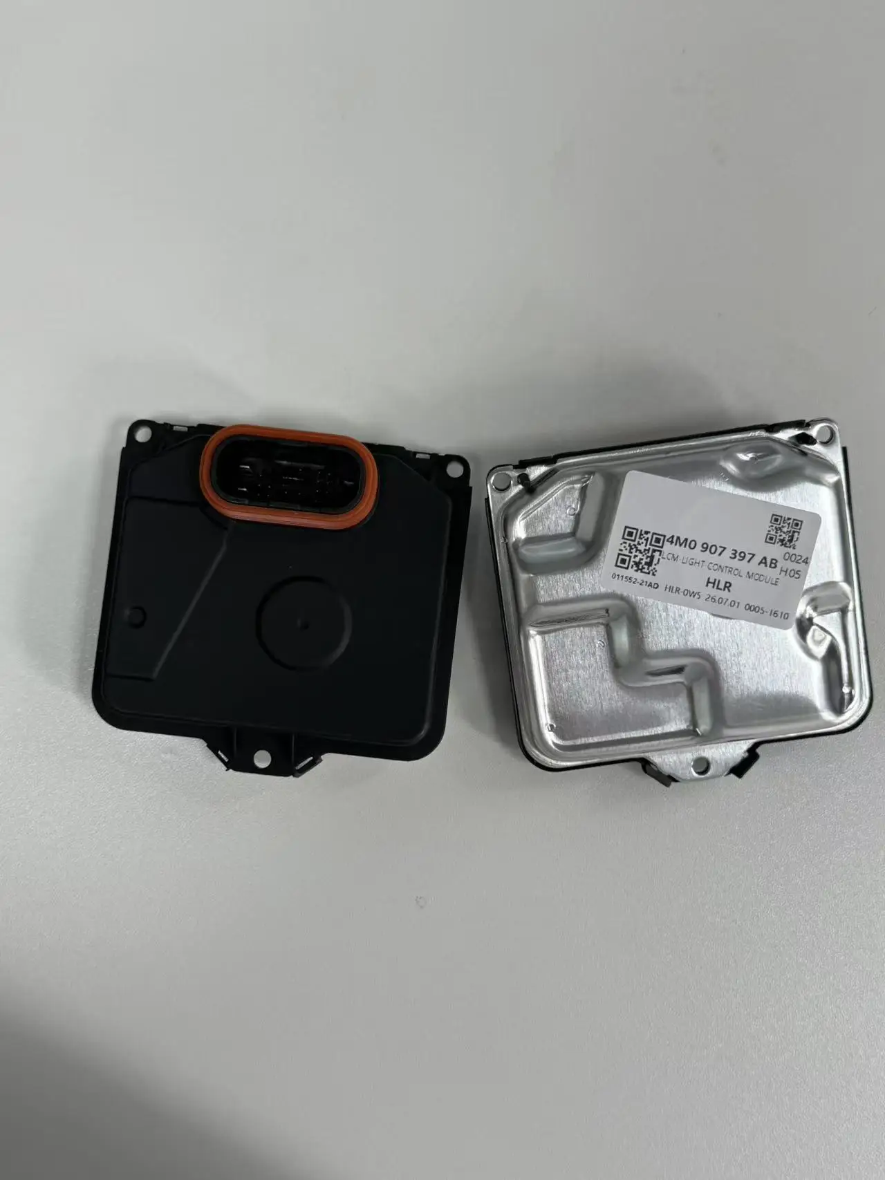 4M0907397AB For Audi A4 A5 Q7 Headlight DRL Ballast Control Module Unit Angel Eye Module Daytime Running Light Car Accessories
4M0907397AB For Audi A4 A5 Q7 Headlight DRL Ballast Control Module Unit Angel Eye Module Daytime Running Light Car Accessories