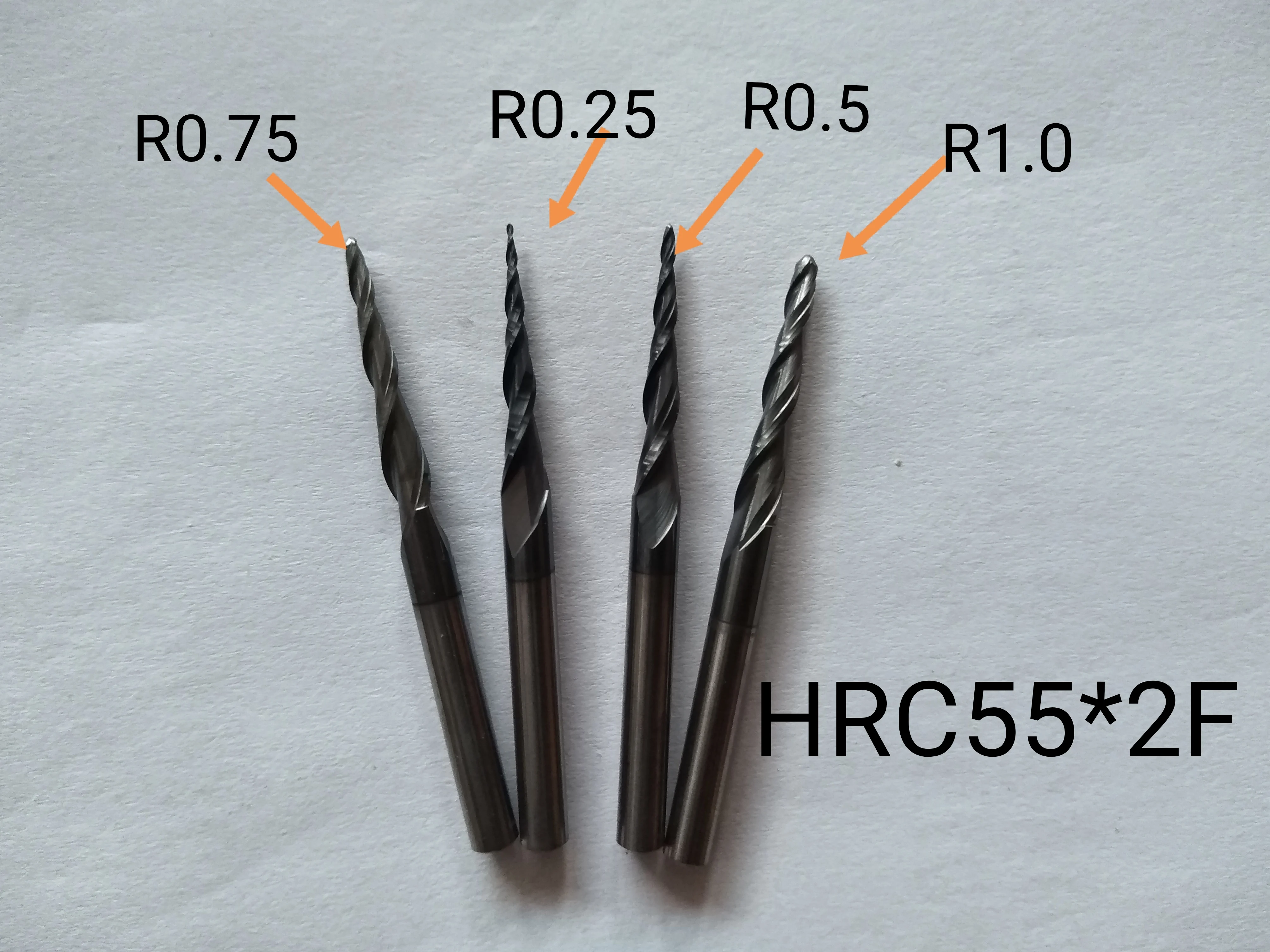 4 шт./партия, твердые концевые фрезы R0.25/R0.5/R0.75/R1.0 * D4 * 20,5 мм * 50L 2F HRC55
4 шт./партия, твердые концевые фрезы R0.25/R0.5/R0.75/R1.0 * D4 * 20,5 мм * 50L 2F HRC55
