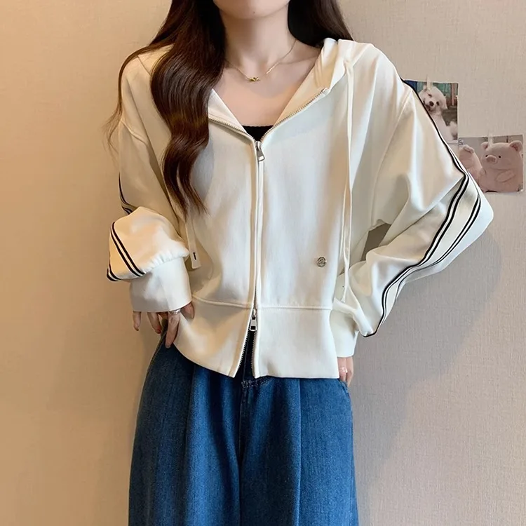 Hooded Sweatshirts Women 2023 Spring Autumn Korean Style Long Sleeve Thin Cardigan Woman Casual Loose Solid Zipper Coats
Hooded Sweatshirts Women 2023 Spring Autumn Korean Style Long Sleeve Thin Cardigan Woman Casual Loose Solid Zipper Coats