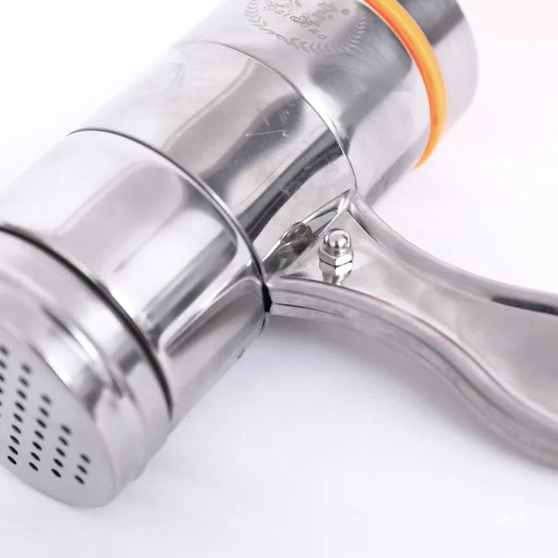 Ручной пресс для лапши, небольшая бытовая лапшерезка с ручным приводом, специально для приготовления лапши Юмиань и Вово.
Ручной пресс для лапши, небольшая бытовая лапшерезка с ручным приводом, специально для приготовления лапши Юмиань и Вово.