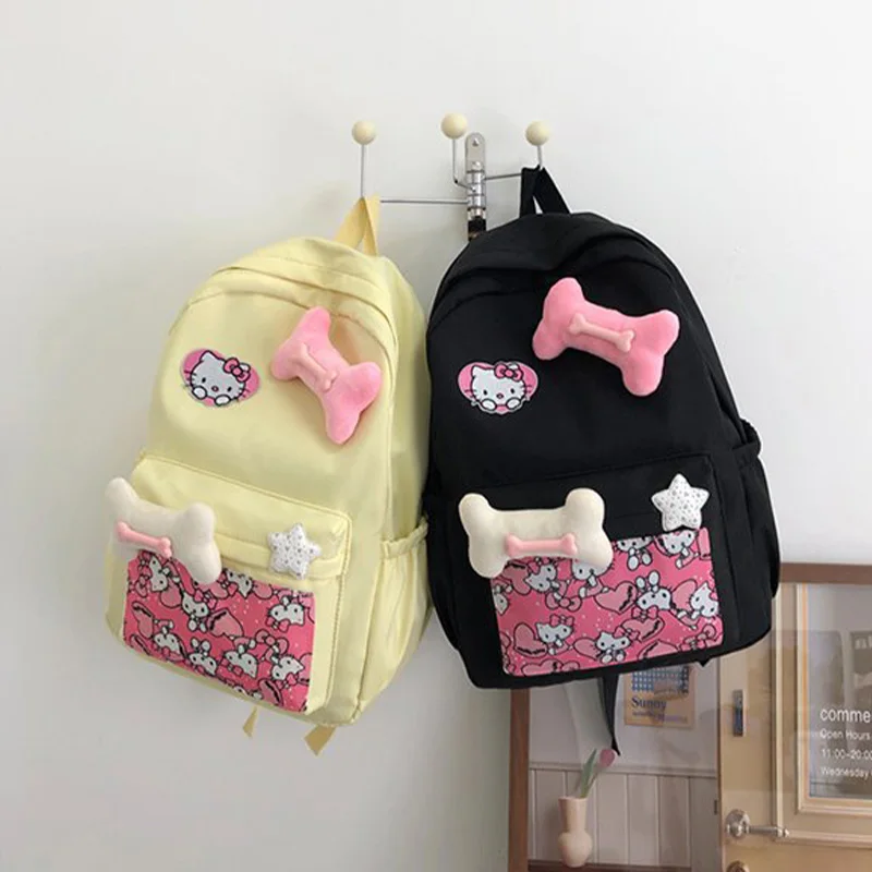 Y2K женский рюкзак Hello Kitty, новый милый модный вместительный рюкзак с мультяшным рисунком «кости», уличная дорожная сумка через плечо
Y2K женский рюкзак Hello Kitty, новый милый модный вместительный рюкзак с мультяшным рисунком «кости», уличная дорожная сумка через плечо
