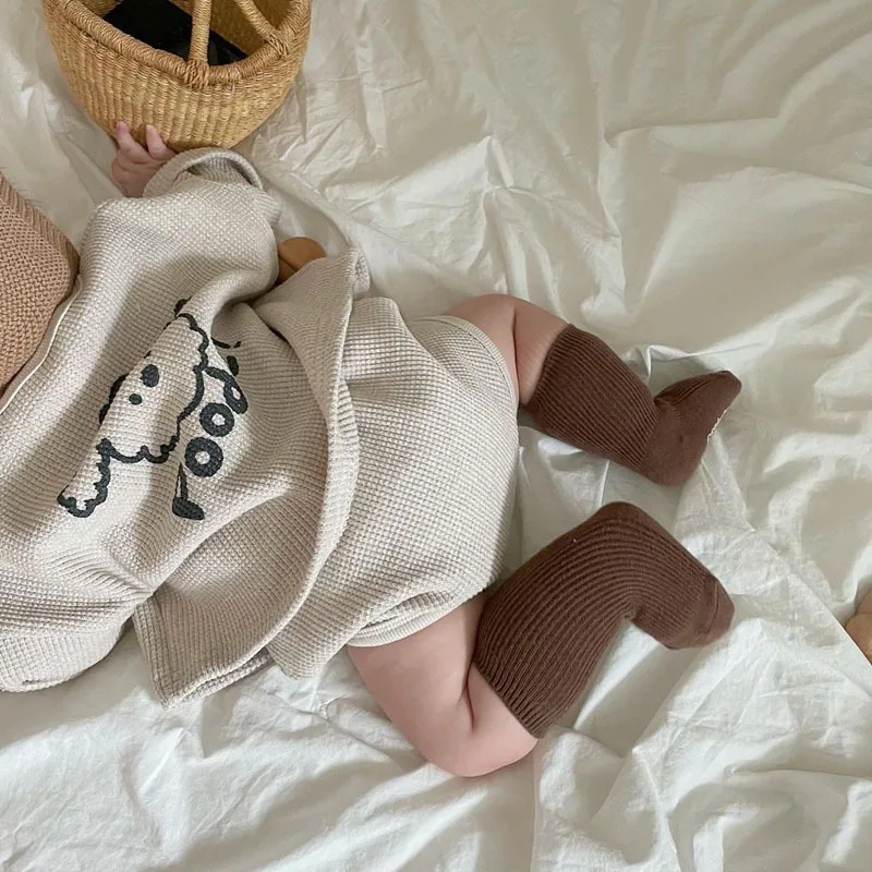 2025 Autumn New Baby Long Sleeve Clothes Set Infant Toddler Cartoon Cardigan + Shorts 2pcs Suit Boys Girls Waffle Casual Outfits
2025 Autumn New Baby Long Sleeve Clothes Set Infant Toddler Cartoon Cardigan + Shorts 2pcs Suit Boys Girls Waffle Casual Outfits