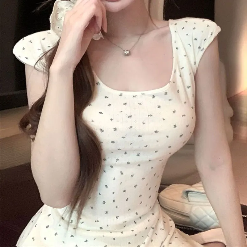 Japan Style Broken Flowers Printed Dresses Summer New Short Sleeve Women's Clothing Stylish Printed Round Neck Waist Mini Dress
Japan Style Broken Flowers Printed Dresses Summer New Short Sleeve Women's Clothing Stylish Printed Round Neck Waist Mini Dress