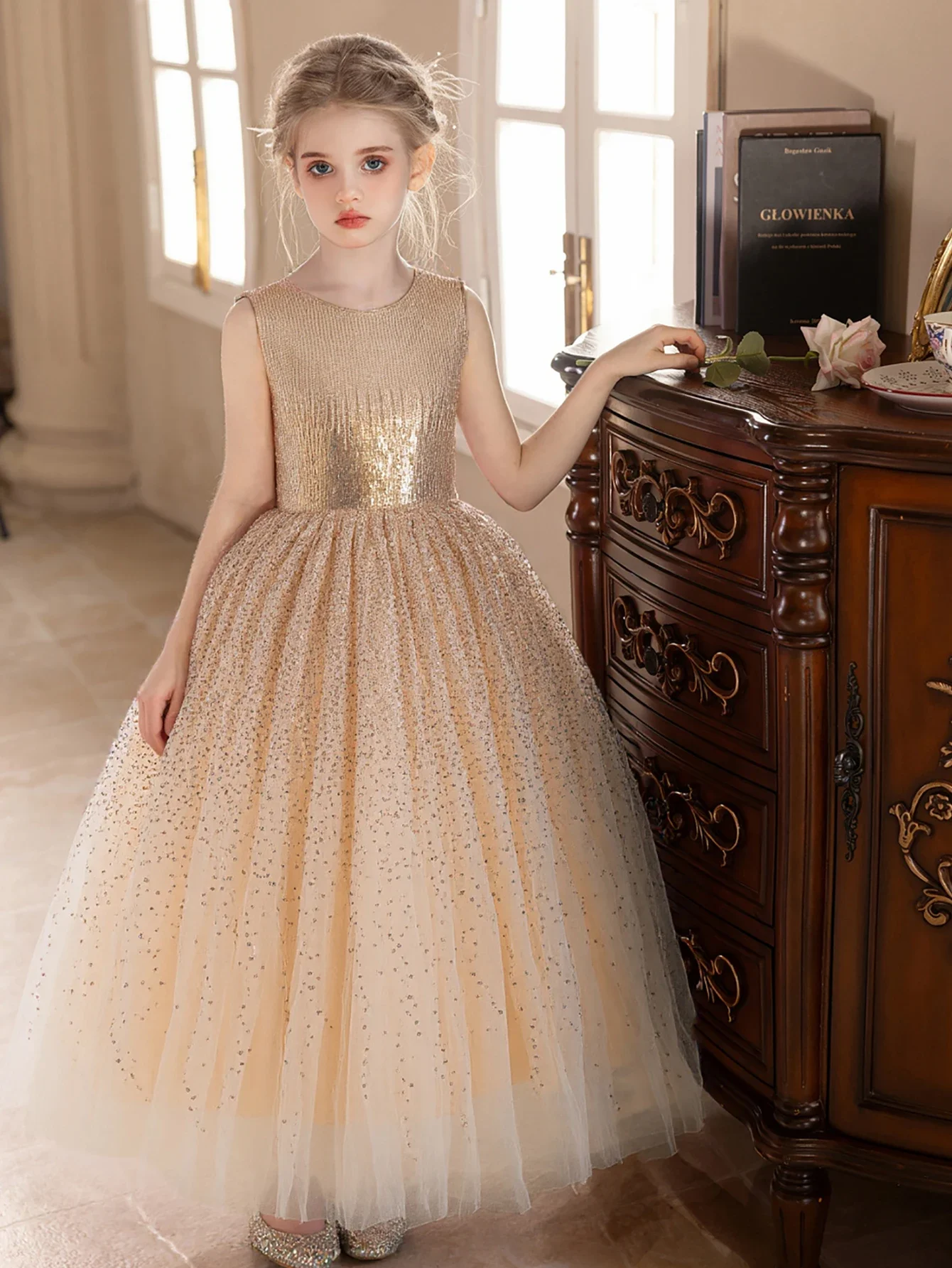 Girls Sleeveless Sequin Bodice Tulle Ball Gown Glitter Dot Skirt Design Formal Occasion Wedding Flower Girl Birthday Celebration
Girls Sleeveless Sequin Bodice Tulle Ball Gown Glitter Dot Skirt Design Formal Occasion Wedding Flower Girl Birthday Celebration