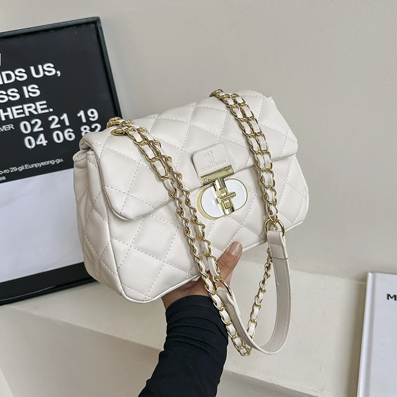 Popular Women's Leather Shoulder Bag Messenger Bag, Crossbody-Bag Tote Bags by Famous Designer for Daily Use
Popular Women's Leather Shoulder Bag Messenger Bag, Crossbody-Bag Tote Bags by Famous Designer for Daily Use