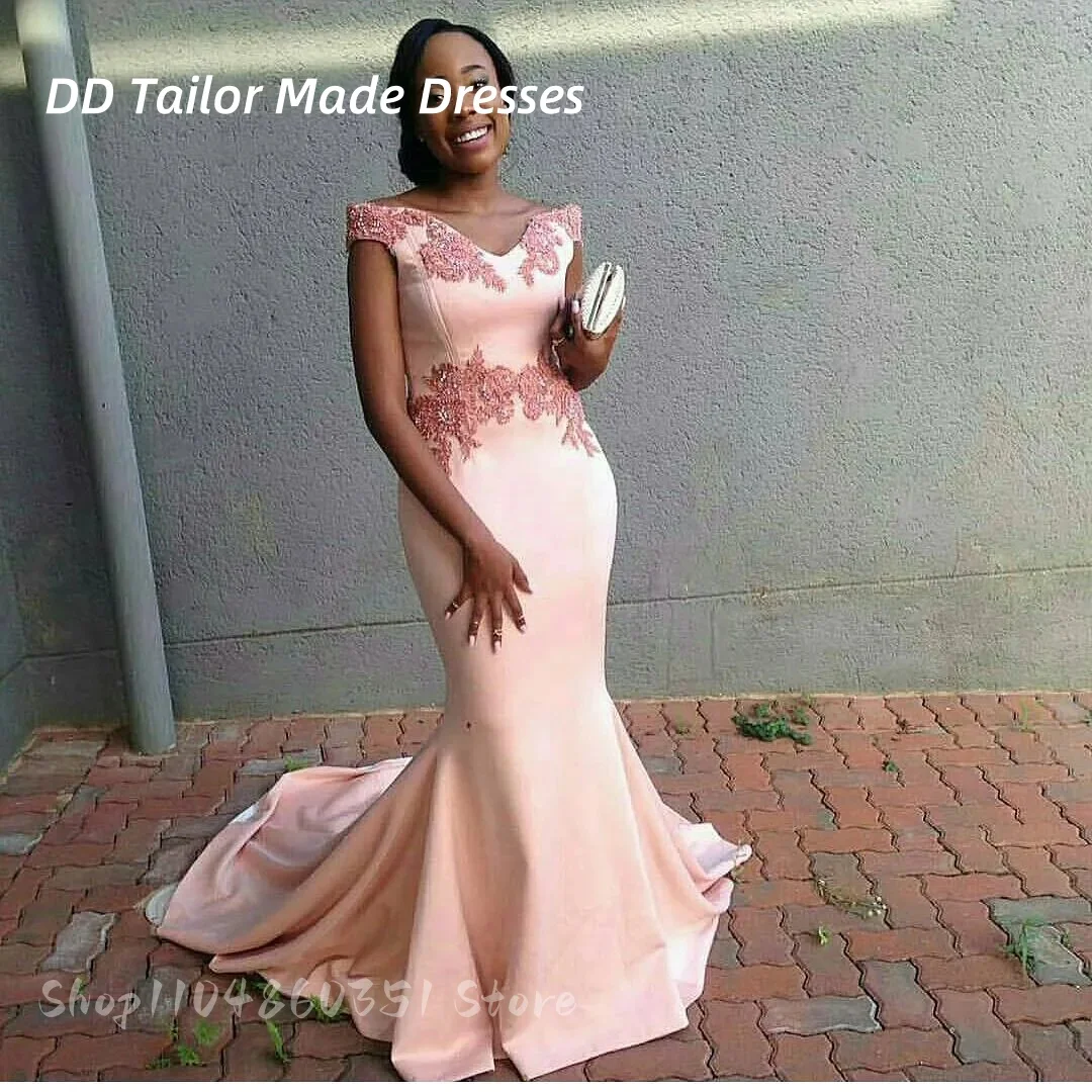 Blush Pink Mermaid Prom Dress With Beaded Lace Appliques Straps V-Neck Satin Simple Evening Gown Customized Formal Party Dresses
Blush Pink Mermaid Prom Dress With Beaded Lace Appliques Straps V-Neck Satin Simple Evening Gown Customized Formal Party Dresses