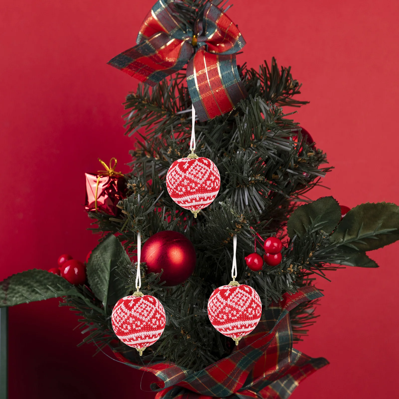 12pcs Knitted Xmas Hanging Balls Red Decorative naments Xmas Supplies Hanging Christmas Ball Decoration Balls Party DIY Decor
12pcs Knitted Xmas Hanging Balls Red Decorative naments Xmas Supplies Hanging Christmas Ball Decoration Balls Party DIY Decor