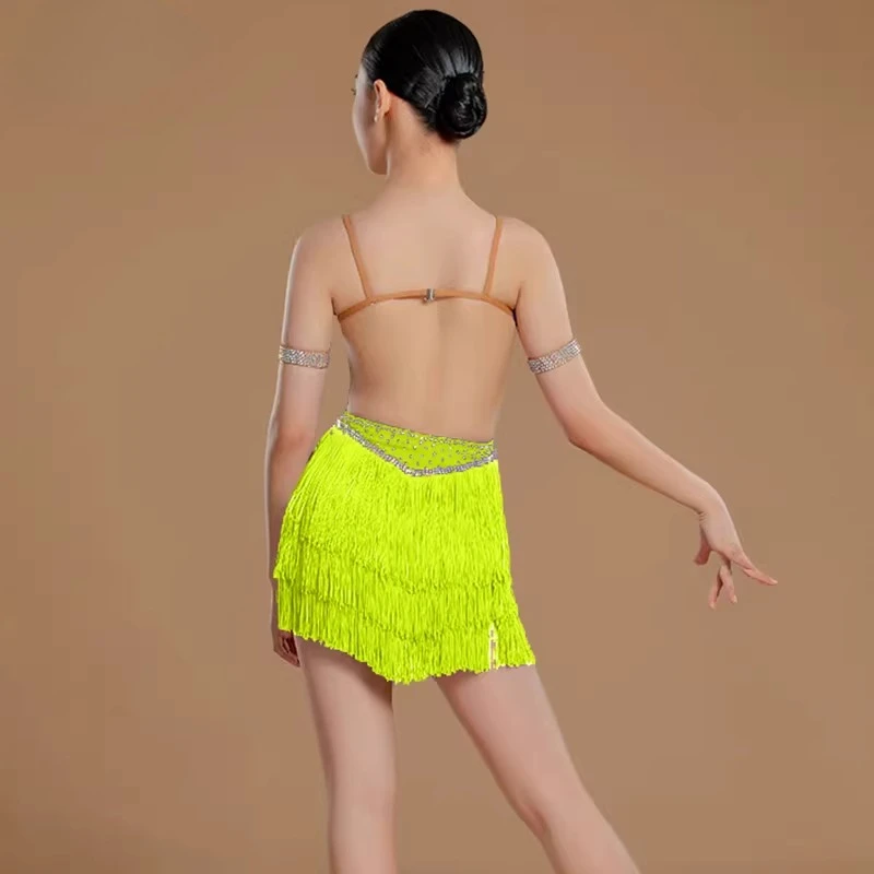 High-end Latin dance children's performance costume with glittering sequins and fringes for stage competition attire
High-end Latin dance children's performance costume with glittering sequins and fringes for stage competition attire