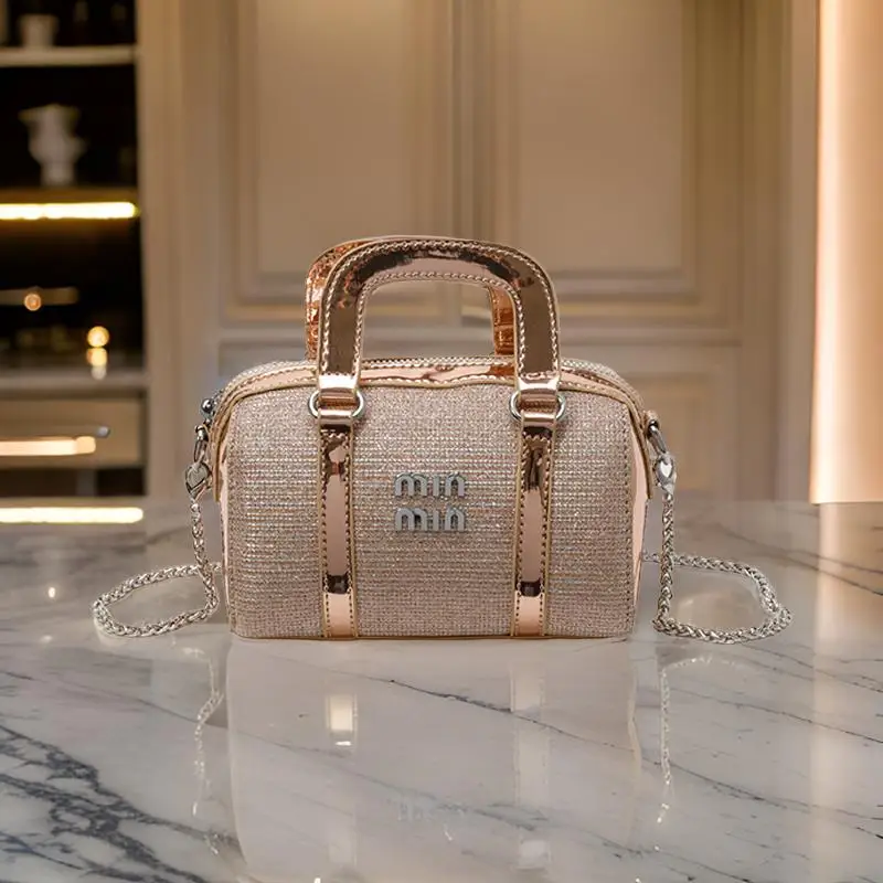 Trendy Party Clutch Bag With Vintage Charm - Sleek Leather Crossbody Messenger Featuring Minimalist Parisian Style
Trendy Party Clutch Bag With Vintage Charm - Sleek Leather Crossbody Messenger Featuring Minimalist Parisian Style