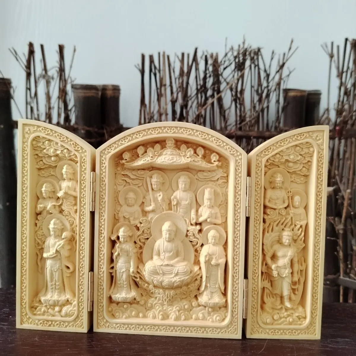 Boxwood Carved Thirteen Buddhas Buddha Ornaments Solid Wood Carry Three Open Box Craft Gifts
Boxwood Carved Thirteen Buddhas Buddha Ornaments Solid Wood Carry Three Open Box Craft Gifts