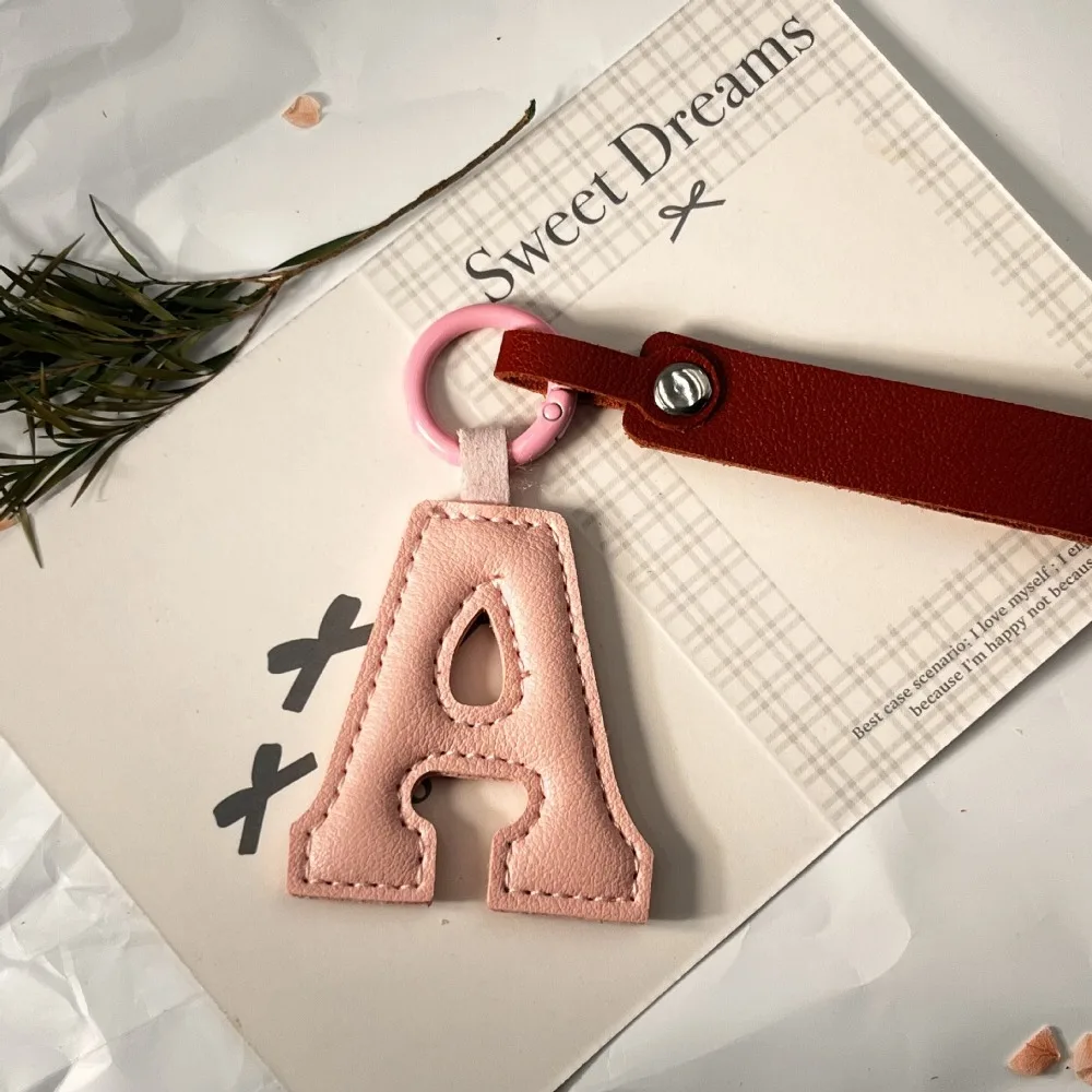 Fashion Custom PU 26 Letter Cute Waist Buckle Keychain Bag Charms Business Alphabet Car Holder Keyring Pendant Lovers Gift
Fashion Custom PU 26 Letter Cute Waist Buckle Keychain Bag Charms Business Alphabet Car Holder Keyring Pendant Lovers Gift