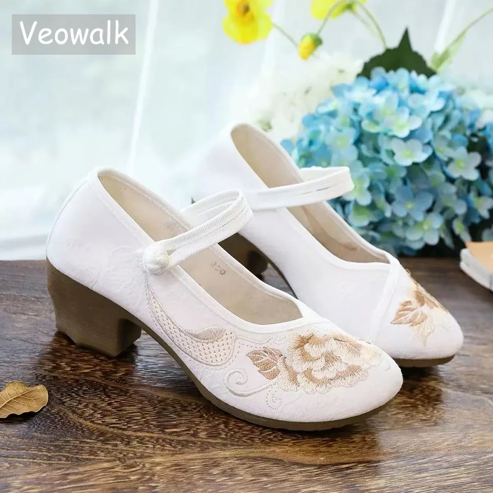 Veowalk/женские жаккардовые хлопковые туфли-лодочки Мэри Джейн на высоком блочном каблуке 4,5 с вышивкой, элегантная женская повседневная удобная китайская обувь
Veowalk/женские жаккардовые хлопковые туфли-лодочки Мэри Джейн на высоком блочном каблуке 4,5 с вышивкой, элегантная женская повседневная удобная китайская обувь