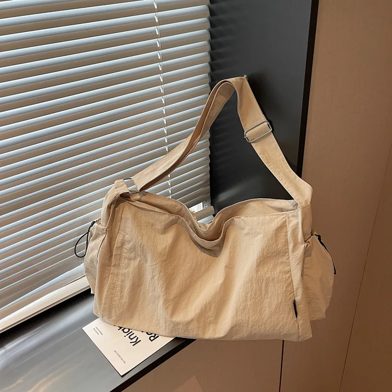 Extra Large Lazy Style Nylon Bag for Women, Large Capacity Commuter Shoulder Bag, Lightweight Outdoor Travel Crossbody Bag, Stud 
Extra Large Lazy Style Nylon Bag for Women, Large Capacity Commuter Shoulder Bag, Lightweight Outdoor Travel Crossbody Bag, Stud