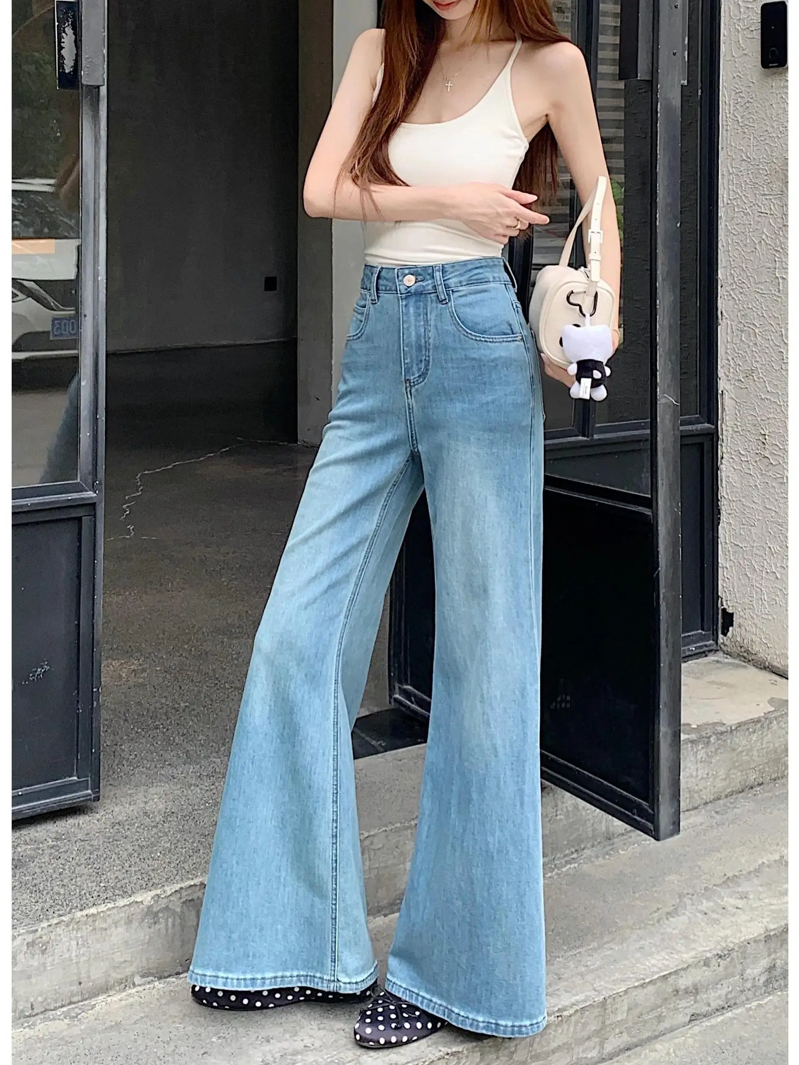 Loose High Waist Bell Bottom Denim Jeans Women's Summer New Style Knot Embroidery Slimming Versatile Retro Washed
Loose High Waist Bell Bottom Denim Jeans Women's Summer New Style Knot Embroidery Slimming Versatile Retro Washed