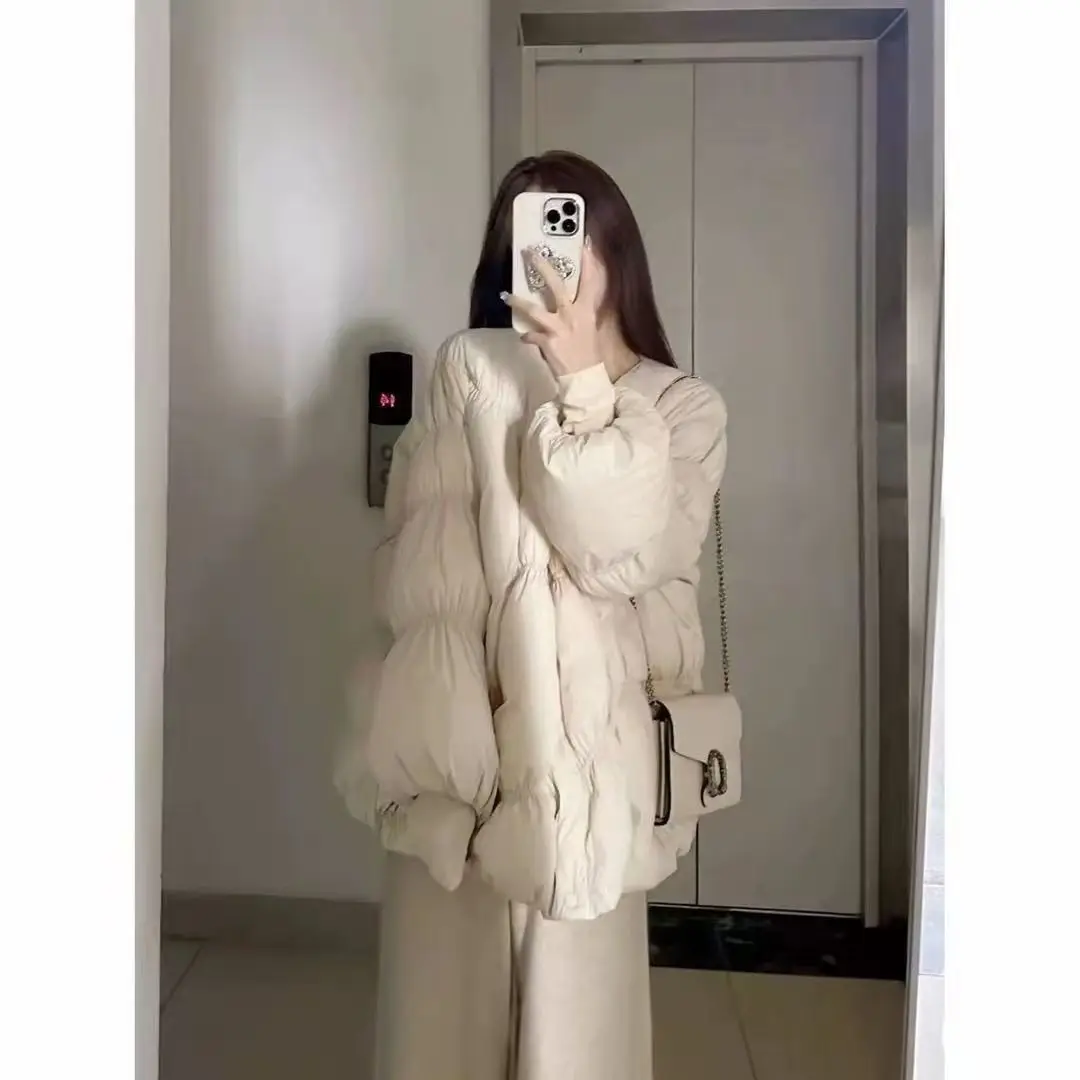 Versatile Crew Neck Cotton Short Jacket 2025 Winter New Fashion High-end Jacket
Versatile Crew Neck Cotton Short Jacket 2025 Winter New Fashion High-end Jacket