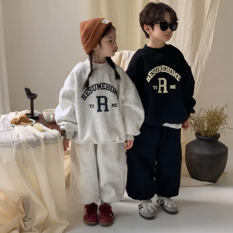 Children set 2023 winter letter cashmere two-piece suits boys and girls padded hoodie with pant sets clothes
Children set 2023 winter letter cashmere two-piece suits boys and girls padded hoodie with pant sets clothes