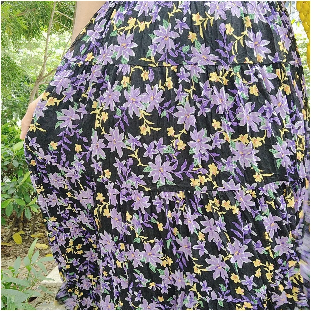 Printed chiffon skirt 2025 new women's purple drape thin five-section splicing long skirt pleated pendulum skirt
Printed chiffon skirt 2025 new women's purple drape thin five-section splicing long skirt pleated pendulum skirt