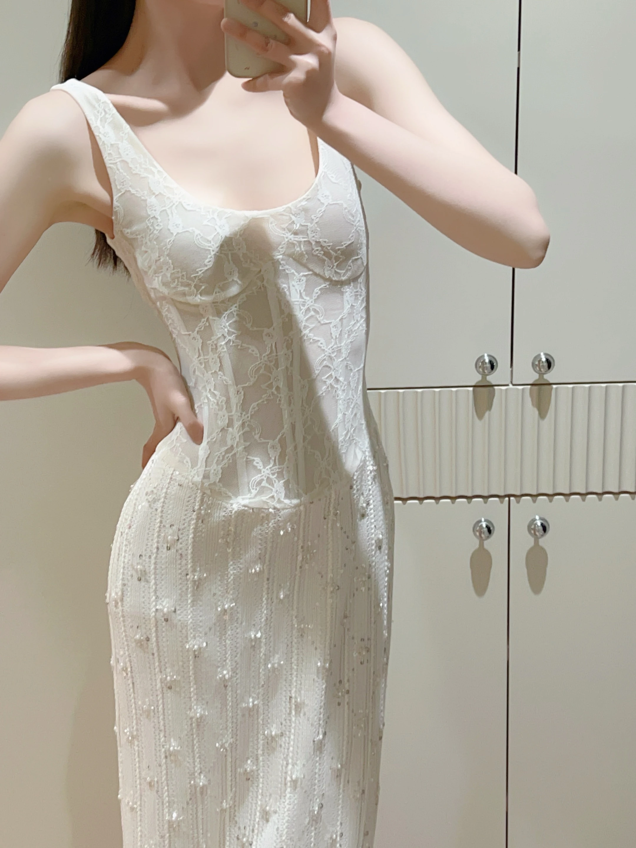 Elegant Beaded Lace Fishbone Waist Cinching Strap Dress Wedding Party Banquet Heavy Embellishment Gown Spring Collection
Elegant Beaded Lace Fishbone Waist Cinching Strap Dress Wedding Party Banquet Heavy Embellishment Gown Spring Collection