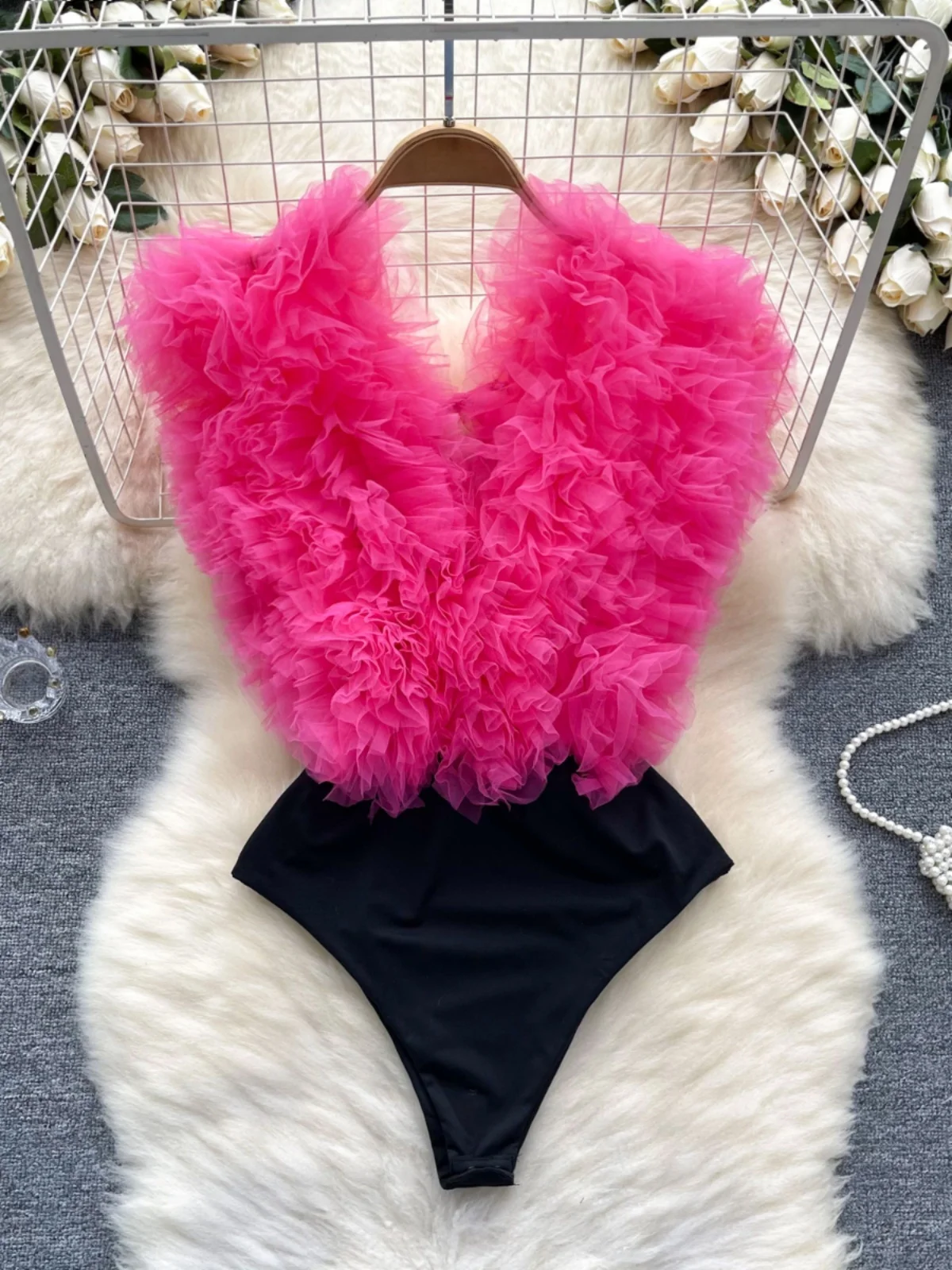 Сексуальный комбинированный костюм с цветочным принтом для женщин, для выступлений на сцене, танцевальный наряд, соблазнительный базовый топ для повседневной носки
Сексуальный комбинированный костюм с цветочным принтом для женщин, для выступлений на сцене, танцевальный наряд, соблазнительный базовый топ для повседневной носки