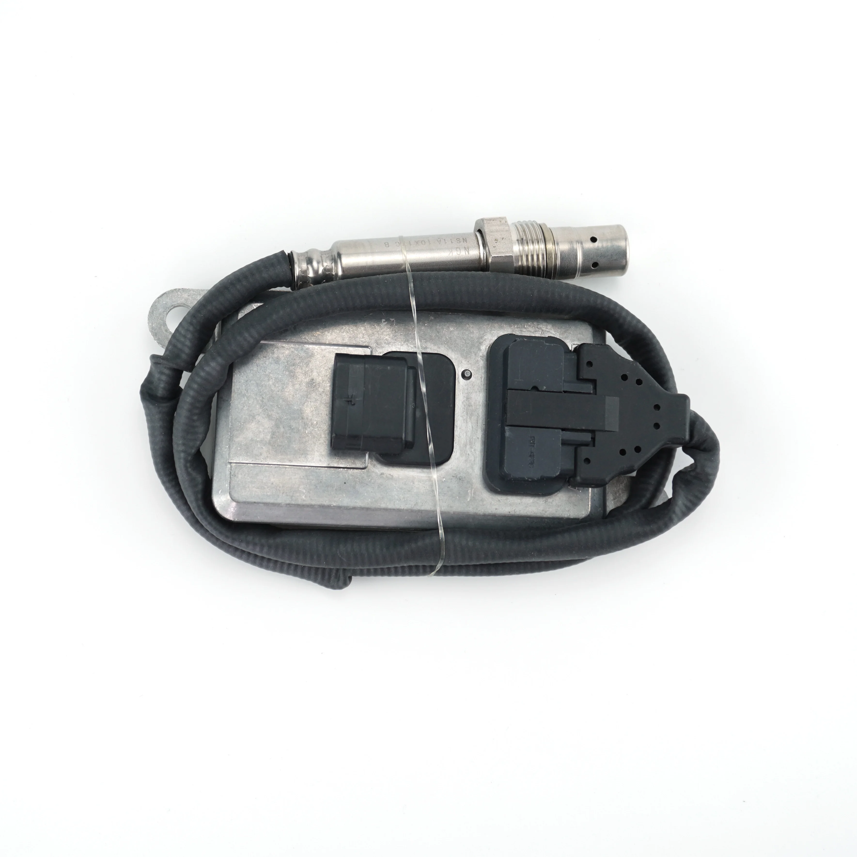5WK96616F A0091533628 A0091533006 Nitrogen Oxide Sensor For Mercedes Benz Actros Atego Truck 0091533628 0091533006 NOx Sensor
5WK96616F A0091533628 A0091533006 Nitrogen Oxide Sensor For Mercedes Benz Actros Atego Truck 0091533628 0091533006 NOx Sensor
