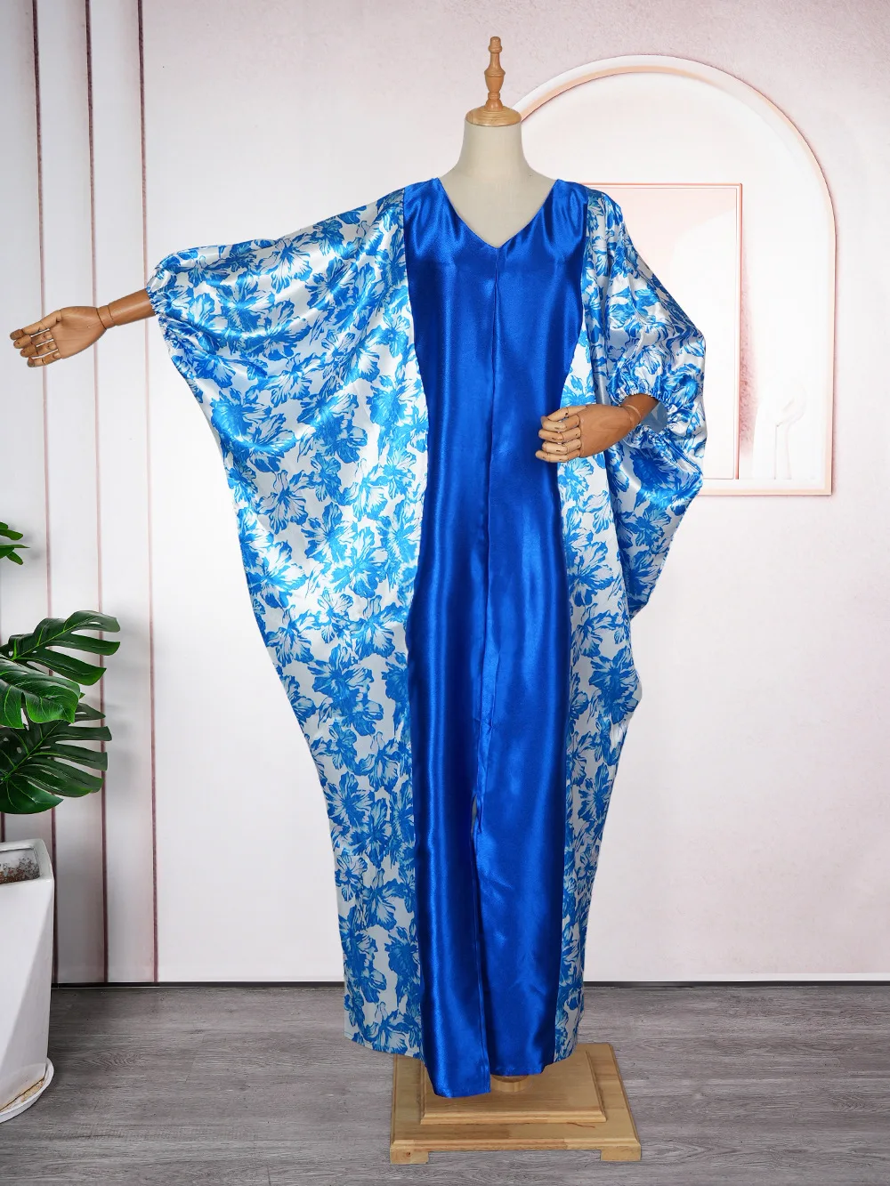 New Satin Abaya Print African Dresses for Women Plus Size Boubou Robe Ankara Dashiki Africa Clothing Evening Party Gown Kaftan
New Satin Abaya Print African Dresses for Women Plus Size Boubou Robe Ankara Dashiki Africa Clothing Evening Party Gown Kaftan