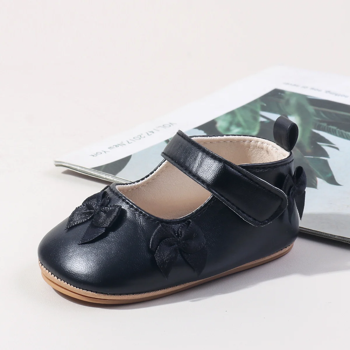 Домашняя и уличная обувь для маленьких девочек, весенне-осенняя обувь принцессы для детей 0-18 месяцев, мягкая и удобная подошва
Домашняя и уличная обувь для маленьких девочек, весенне-осенняя обувь принцессы для детей 0-18 месяцев, мягкая и удобная подошва