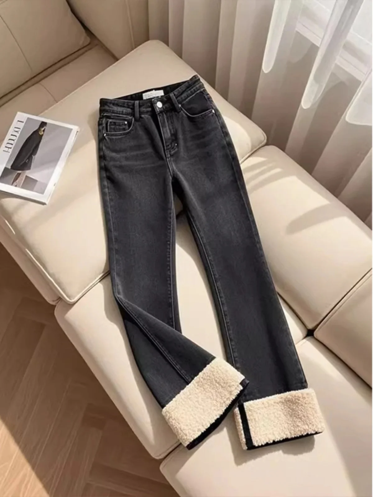 High Waist Flared Jeans Women's plus Size Comfortable Loose Casual Pants Slimming Effect Fleece Lined Denim Autumn Winter
High Waist Flared Jeans Women's plus Size Comfortable Loose Casual Pants Slimming Effect Fleece Lined Denim Autumn Winter