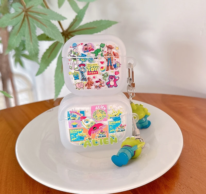 Силиконовый чехол для AirPods 4 2024 Pro 2, чехол 2-го поколения для AirPods Pro2 Pro 2 3 1 с крючком «История игрушек» Alien Lotso
Силиконовый чехол для AirPods 4 2024 Pro 2, чехол 2-го поколения для AirPods Pro2 Pro 2 3 1 с крючком «История игрушек» Alien Lotso
