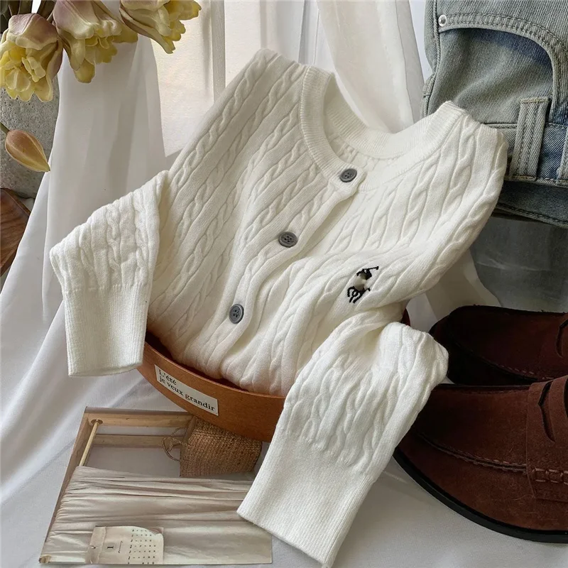 Autumn Winter Women's Sweater Knitwear 2024 New Fashion Loose Casual Tops Cardigan Pure Colour Round Collar Outerwear Female
Autumn Winter Women's Sweater Knitwear 2024 New Fashion Loose Casual Tops Cardigan Pure Colour Round Collar Outerwear Female