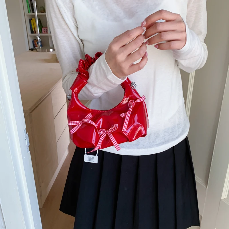 Korean Style Cute Bow Folds Handbags for Women 2025 New Chic PU Leather Chains Messenger Bags Ladies Single Shoulder Pack
Korean Style Cute Bow Folds Handbags for Women 2025 New Chic PU Leather Chains Messenger Bags Ladies Single Shoulder Pack