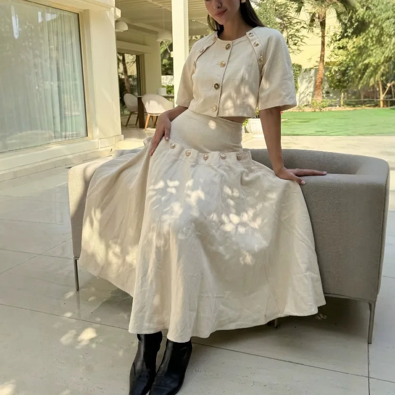 Fashion Casual Unique Metal Button-up Denim Dress Summer Clothes
Fashion Casual Unique Metal Button-up Denim Dress Summer Clothes