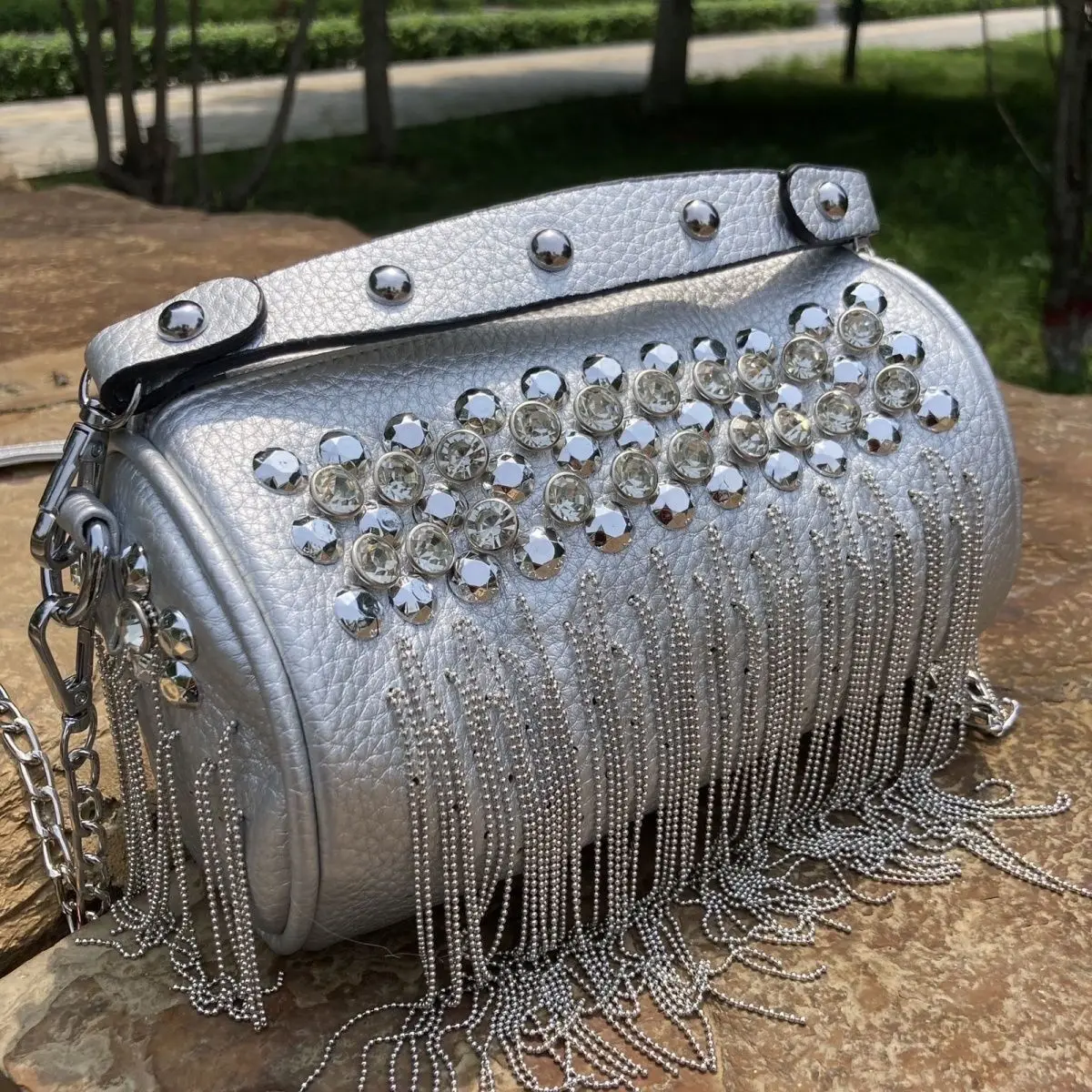 2026 Mini Tassel Rivet Handbag Fashion Shoulder Bags For Women Crossbody Bag Female Travel Handbags Summer Phone Bag Bucket Bag
2026 Mini Tassel Rivet Handbag Fashion Shoulder Bags For Women Crossbody Bag Female Travel Handbags Summer Phone Bag Bucket Bag