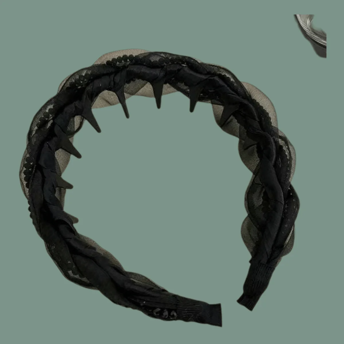 Pearl Braided Mesh Headband Korean Style Black Teeth Grip Design Versatile Hair Claw Clip for Women Girls Fashion Accessories
Pearl Braided Mesh Headband Korean Style Black Teeth Grip Design Versatile Hair Claw Clip for Women Girls Fashion Accessories
